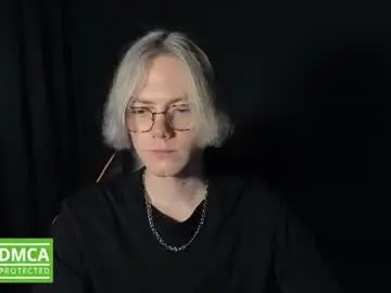 Chaturbate Live Sex Cam of kirill_20_cm