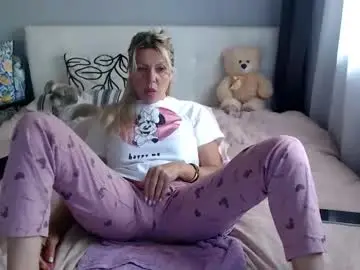Chaturbate Live Sex Cam of mya_kane