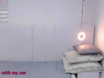 Chaturbate Live Sex Cam of riri_candy