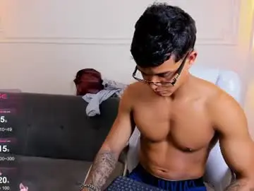 Chaturbate Live Sex Cam of paradise_boy_s