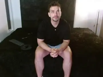 Chaturbate Live Sex Cam of ian_davis