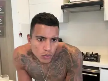 Chaturbate Free Porn Cam of jordandenis17