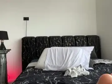 Chaturbate Live Porn of jordandenis17