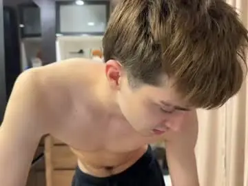 Chaturbate Live Sex Cam of panda_b0y