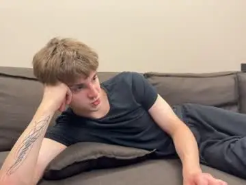 Chaturbate Sex Cam of panda_b0y