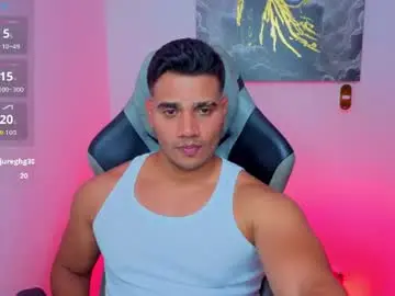 Chaturbate Live Porn of andresfiit