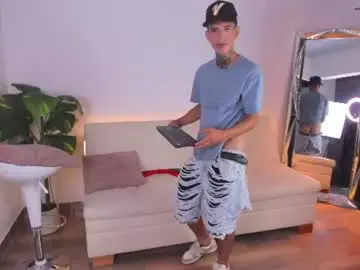 Chaturbate Free Porn Cam of darwin_stark