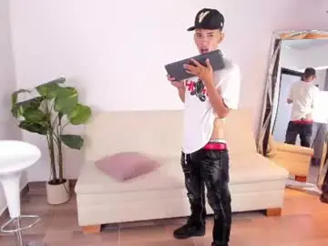 Chaturbate Watch Live Sex Cams of darwin_stark