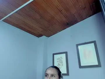 Chaturbate Live Porn of roxanna_moore2