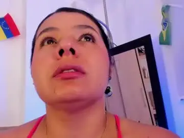 Chaturbate Sex Chat of miadanielss