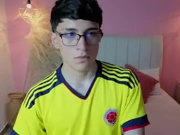 Chaturbate Sex Cam of ryan_valentino