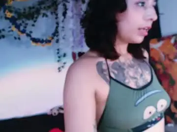 Chaturbate Free Porn Cam of jaadee18