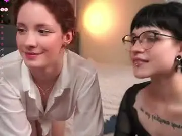 Chaturbate Live Sex Cam of little_poetry