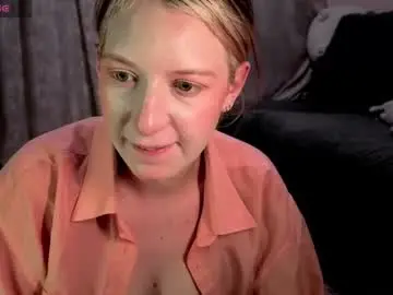 Chaturbate Nude Webcam of earn_my_lily