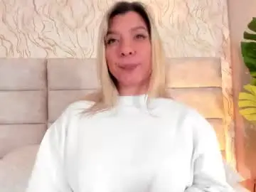 Chaturbate Live Sex Cam of gaia_stonne