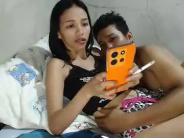 Chaturbate Live Sex Cam of alondra_aleng_ereng