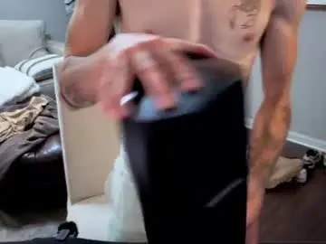 Chaturbate Nude Webcam of str8whiteboy21