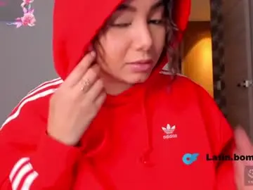 Chaturbate Live Sex Cam of cute_molly18
