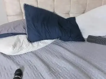 Chaturbate Best live sex cam show of mia_dolls18