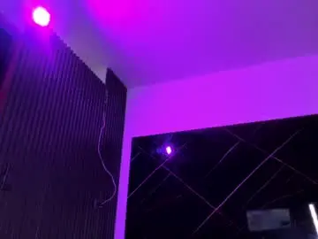 Chaturbate Adult Video Chat of nina_hazee_