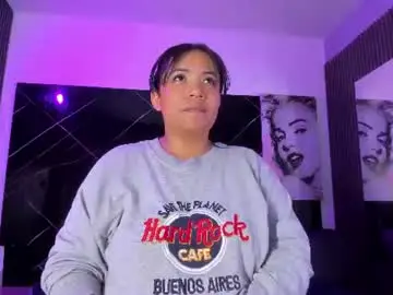 Chaturbate Free Porn Cam of nina_hazee_