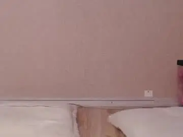 Chaturbate Watch Live Sex Cams of sweet_lil_thing
