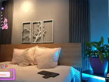 Chaturbate Watch Live Sex Cams of eliseplayboobs