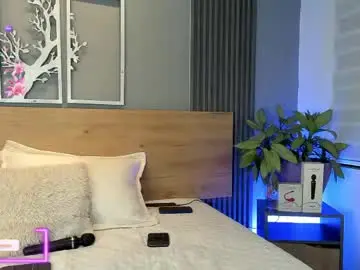 Chaturbate Adult Video Chat of eliseplayboobs