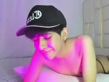 Chaturbate Live Sex Cam of julian_xp