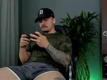 Chaturbate Live Porn of boyc02_