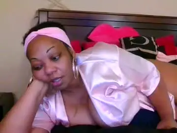 Chaturbate Watch Live Sex Cams of brownroundrenee