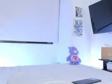 Chaturbate Live Sex Cam of chloe__daviss