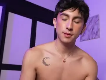 Chaturbate Best live sex cam show of sweettaaron