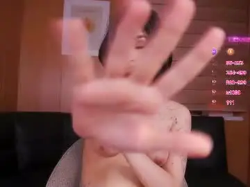 Chaturbate Live Sex Cam of evervessi