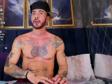Chaturbate Free Live Porn of darwin_horny2