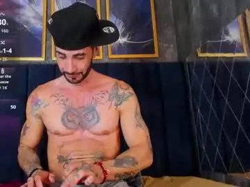 Chaturbate Free Live Porn of darwin_horny2