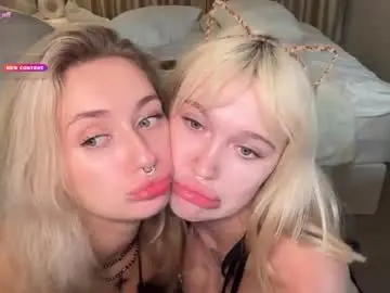 Chaturbate Live Sex of golden_alinee