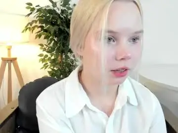 Chaturbate Nude Webcam of shy_nikka_4you