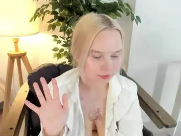 Chaturbate Sex Cam of shy_nikka_4you