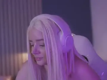 Chaturbate Live Porn of bella_adams_