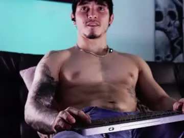 Chaturbate Live Sex Cam of damnnoir