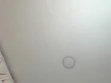 Chaturbate Live Sex Cam of sarita_loven