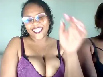Chaturbate Live Sex Cam of pretty_dee1