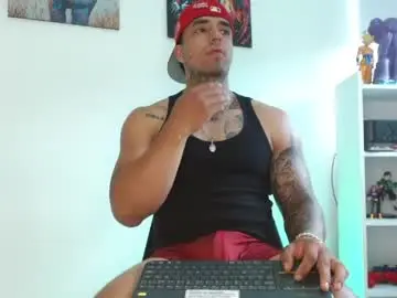 Chaturbate Sex Cam of darius_phoenix