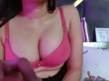 Dscgirls Nude Webcam of Komal_Sexy