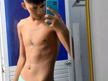 Imlive Live Sex Cam of BabyBluex19