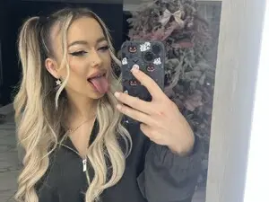 Myfreecams Free Live Porn of KylieJoyce