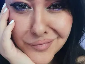 Myfreecams Watch Live Sex Cams of Lisawarner