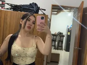 Myfreecams Nude Webcam of Jenmartinez