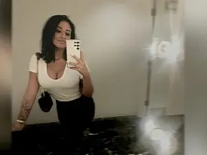 Myfreecams Adult Video Chat of LuciannaLayne